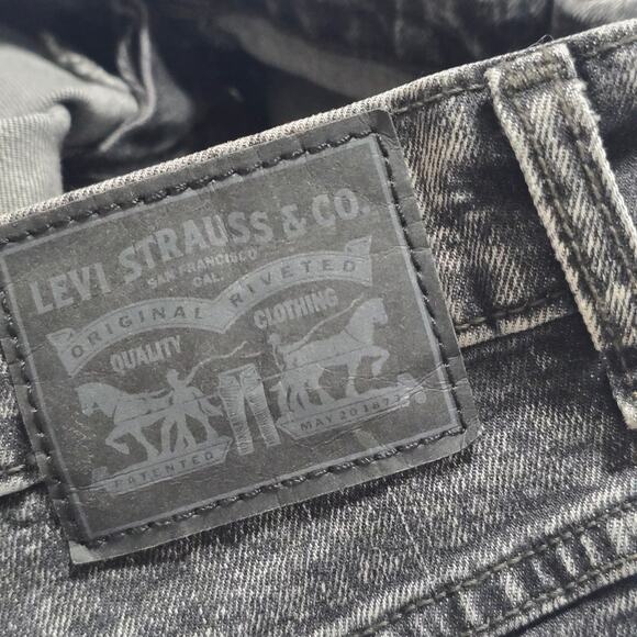 Levi’s High Waisted Mom Jeans Black Acid Wash Raw Hem Straight Leg 32 Y2K Grunge - Picture 10 of 11